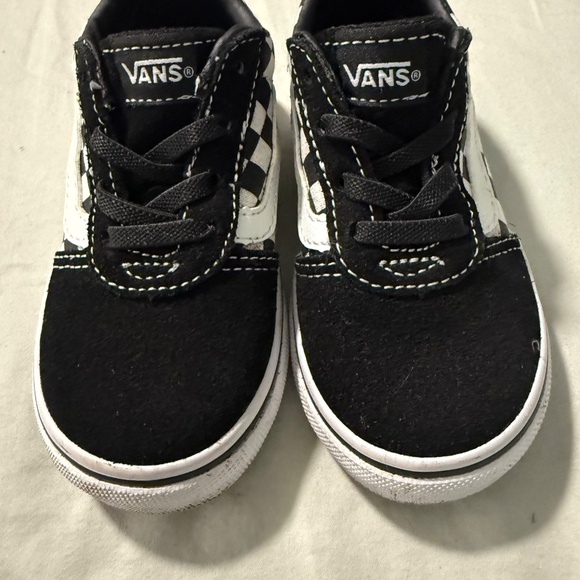 Size 7 toddler vans - Picture 3 of 3